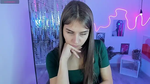 Snapshot of CharmBianca chatting on 02-15-25, 07:27 CharmBianca online show from 02-15-25, 07:27