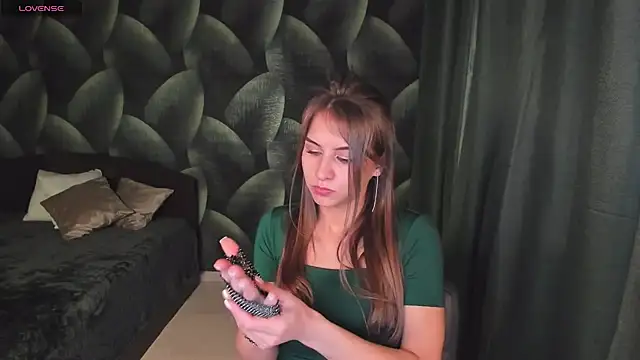 Snapshot of CharmBianca chatting on 03-06-25, 10:41 CharmBianca online show from 03-06-25, 10:41