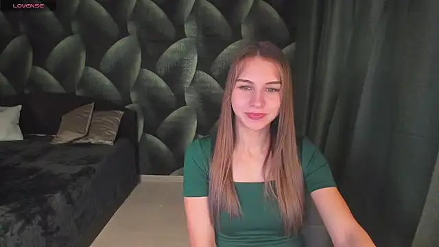 Snapshot of CharmBianca chatting on 03-13-25, 07:50 CharmBianca online show from 03-13-25, 07:50