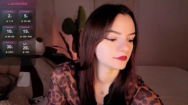 Snapshot of CaseyCraig chatting on 10-11-25, 03:10 CaseyCraig online show from 10-11-25, 03:10