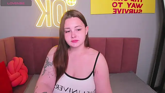 Snapshot of MargaretRoyy chatting on 10-01-25, 02:06 MargaretRoyy online show from 10-01-25, 02:06