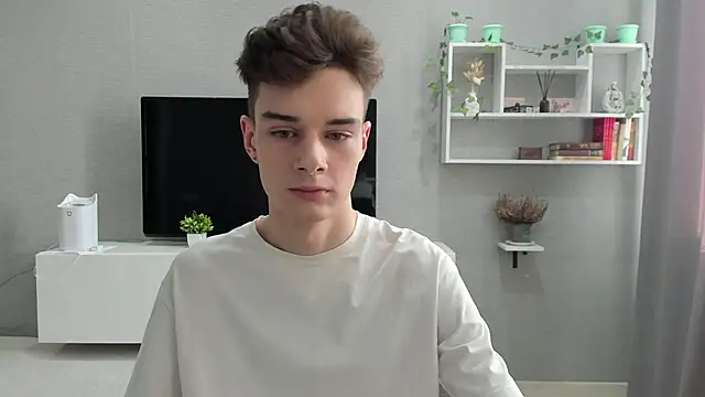 Snapshot of avegothy- chatting on 02-04-25, 10:21 avegothy- online show from 02-04-25, 10:21