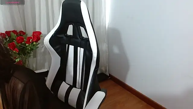 Lunasquirt1985 online show from 04-15-26, 01:40