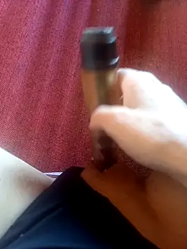 baixinhainsaciavel23 online show from 04-15-26, 12:56