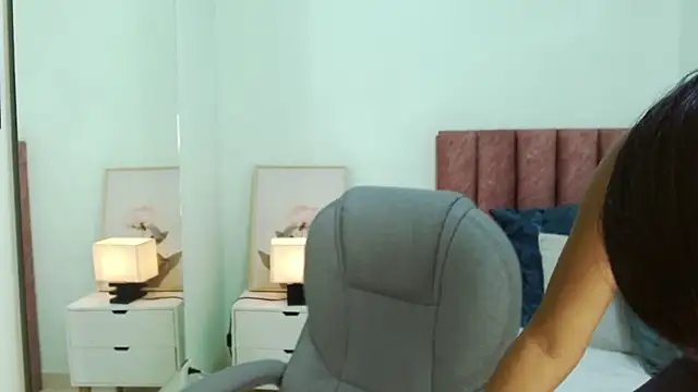 brendathompson  online show from 11-13-25, 05:50