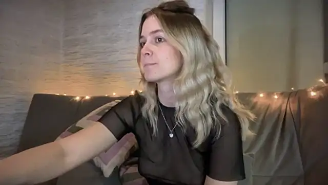 amandatalk online show from 11-19-25, 06:13