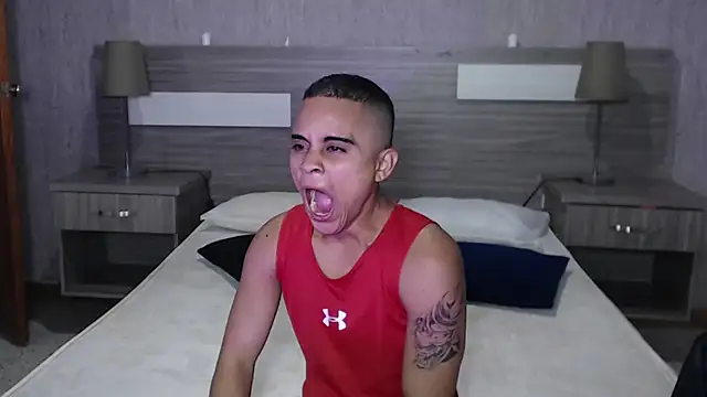 Liiamthompson online show from 09-11-25, 10:04