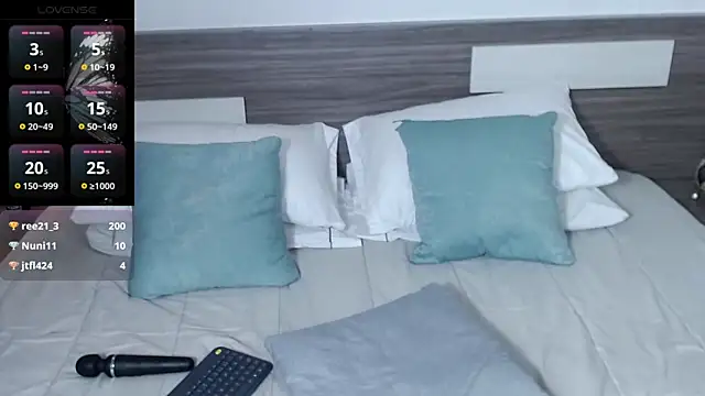 Liiamthompson online show from 03-31-26, 09:59