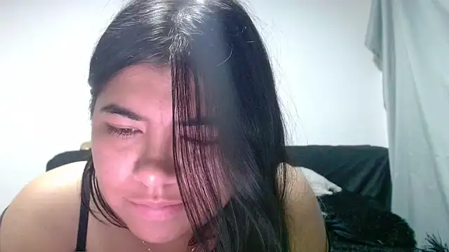 Snapshot of viccky_vick chatting on 05-30-26, 01:35 viccky vick online show from 05-30-26, 01:35