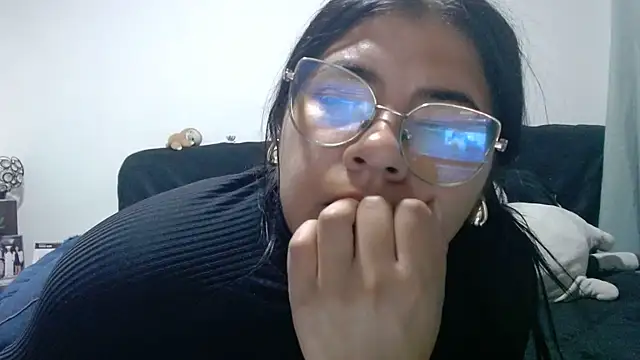 Snapshot of viccky_vick chatting on 06-13-26, 12:08 viccky vick online show from 06-13-26, 12:08