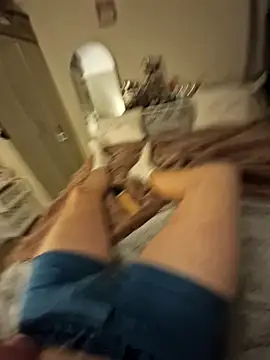 blueeyeblonde33 online show from 02-02-25, 07:46