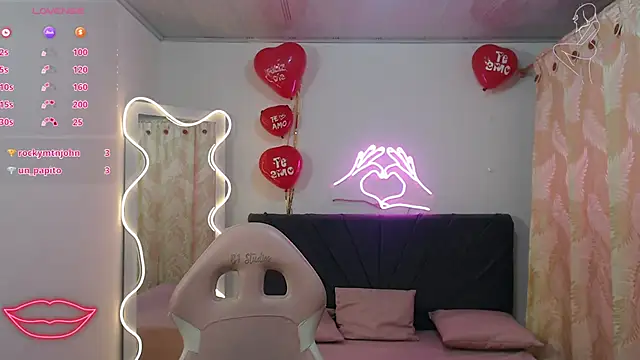 palmerfox tay online show from 02-24-25, 07:19