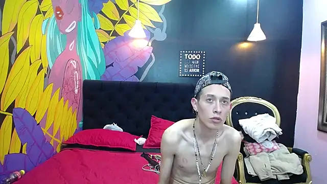 Snapshot of SimonAndJocelyn chatting on 03-19-25, 11:14 SimonAndJocelyn online show from 03-19-25, 11:14