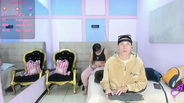 Snapshot of SimonAndJocelyn chatting on 09-09-25, 02:49 SimonAndJocelyn online show from 09-09-25, 02:49