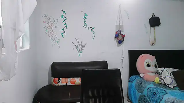 alexandraluv online show from 10-22-25, 05:45