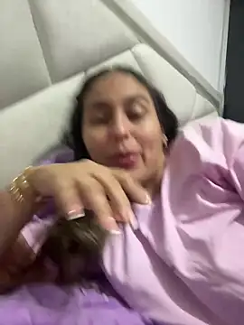 Snapshot of dulcehot_1502 chatting on 02-28-25, 11:56 dulcehot 1502 online show from 02-28-25, 11:56