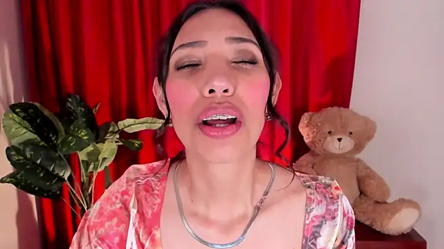 Miss veronicaa2 online show from 10-27-25, 01:26