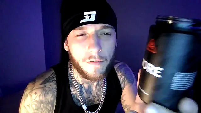 Snapshot of cruz815 chatting on 01-19-26, 01:31 cruz815 online show from 01-19-26, 01:31