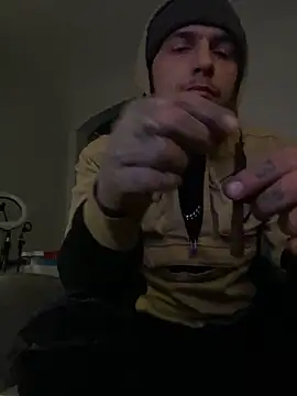 Snapshot of cruz815 chatting on 03-15-26, 01:22 cruz815 online show from 03-15-26, 01:22