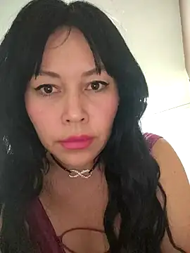 Snapshot of KellyPerlaxxx chatting on 10-24-25, 04:03 KellyPerlaxxx online show from 10-24-25, 04:03