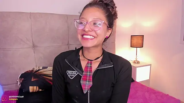 Snapshot of mac-sara chatting on 03-04-25, 02:06 mac-sara online show from 03-04-25, 02:06