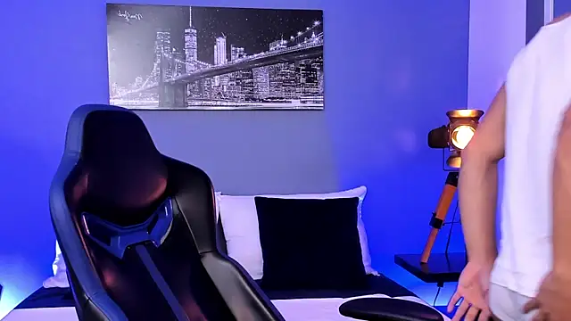 Max Conor1 online show from 09-11-25, 03:34