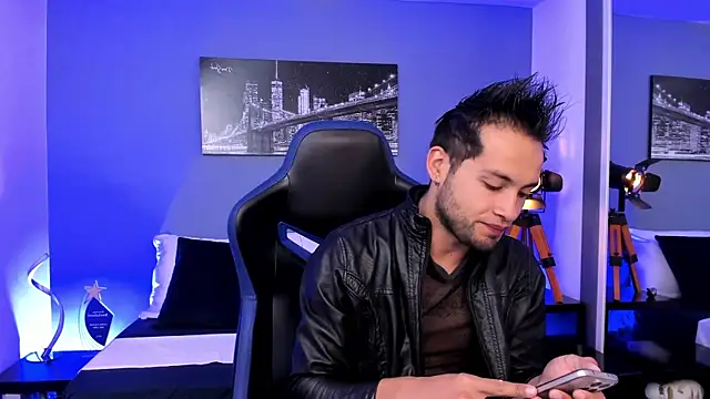 Max Conor1 online show from 09-18-25, 11:34