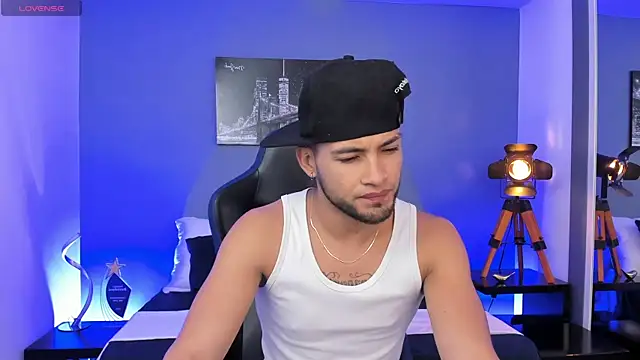 Max Conor1 online show from 10-09-25, 12:03