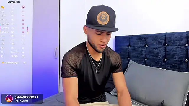 Max Conor1 online show from 10-29-25, 03:03