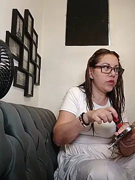 MirandaLatinaLovely online show from 07-27-26, 04:58