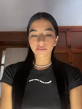 Snapshot of eva_roseee chatting on 05-30-26, 04:48 eva roseee online show from 05-30-26, 04:48