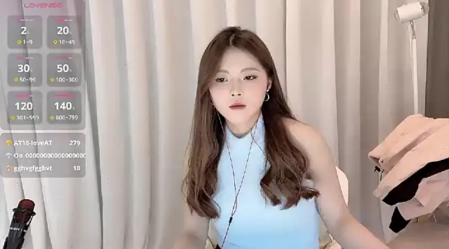 Snapshot of SylviaLing2007 chatting on 02-10-25, 05:19 SylviaLing2007 online show from 02-10-25, 05:19