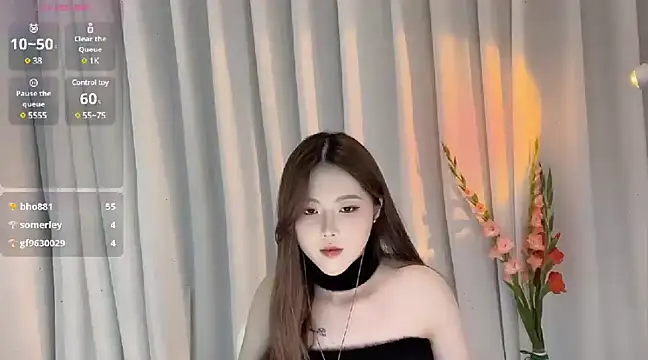 Snapshot of SylviaLing2007 chatting on 02-14-25, 05:46 SylviaLing2007 online show from 02-14-25, 05:46