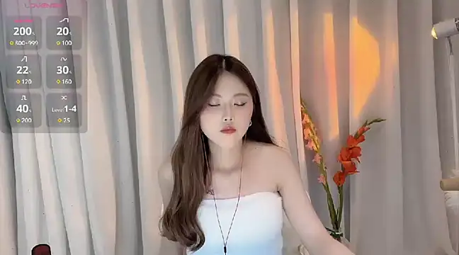 Snapshot of SylviaLing2007 chatting on 02-15-25, 03:39 SylviaLing2007 online show from 02-15-25, 03:39