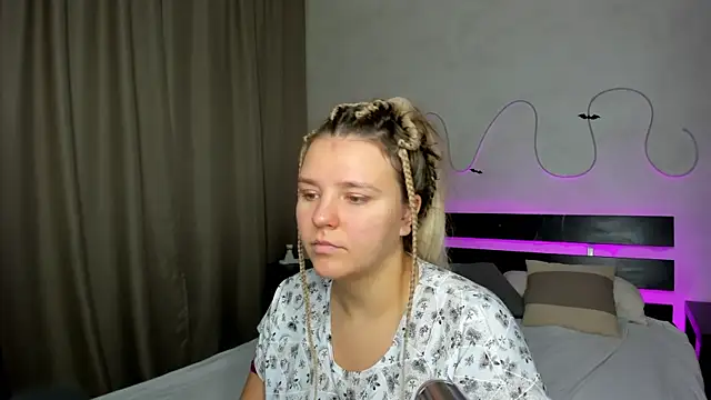 Jenny Jimmy online show from 10-30-25, 01:07