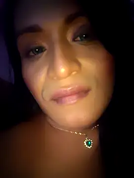 Snapshot of Dehtrans chatting on 11-19-25, 12:05 Dehtrans online show from 11-19-25, 12:05