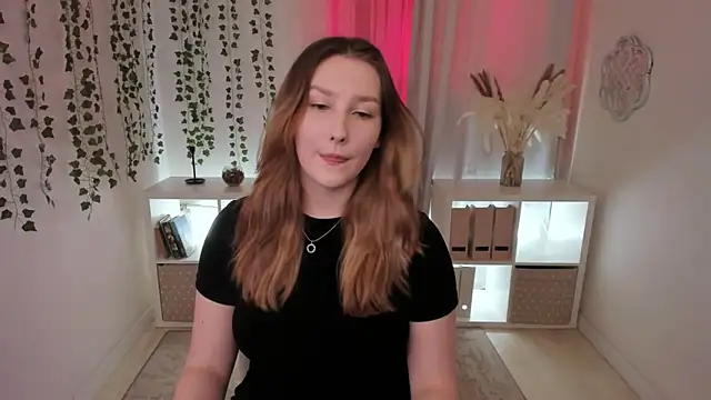 Snapshot of MaryWaddell chatting on 02-05-25, 03:52 MaryWaddell online show from 02-05-25, 03:52