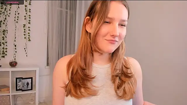 Snapshot of MaryWaddell chatting on 02-28-25, 04:31 MaryWaddell online show from 02-28-25, 04:31