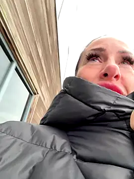 Snapshot of goddess-harper chatting on 10-23-25, 02:16 goddess-harper online show from 10-23-25, 02:16