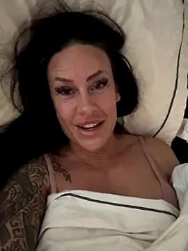 Snapshot of goddess-harper chatting on 11-01-25, 09:44 goddess-harper online show from 11-01-25, 09:44