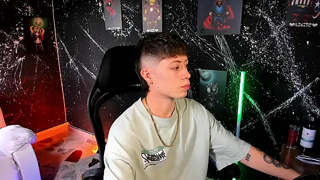 marcuscollins1  online show from 03-03-25, 02:37