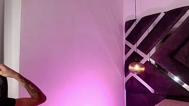 sara lopee1 online show from 10-16-25, 11:55