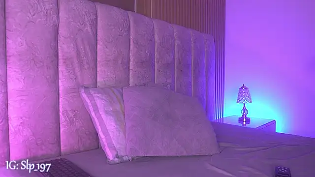 sara lopee1 online show from 04-14-26, 12:00