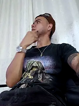 Niick01  online show from 04-09-26, 01:38