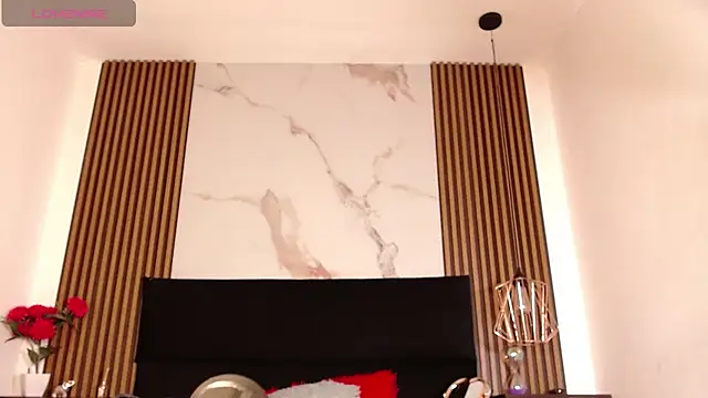 Snapshot of Annyrosee chatting on 02-03-25, 01:40 Annyrosee online show from 02-03-25, 01:40