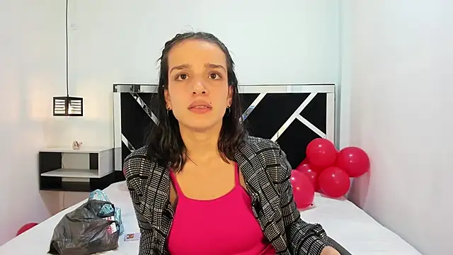 Snapshot of Annyrosee chatting on 02-20-25, 07:41 Annyrosee online show from 02-20-25, 07:41