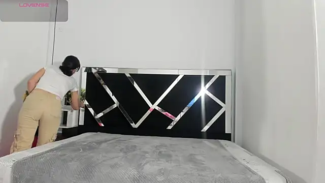 Snapshot of Annyrosee chatting on 02-28-25, 08:28 Annyrosee online show from 02-28-25, 08:28