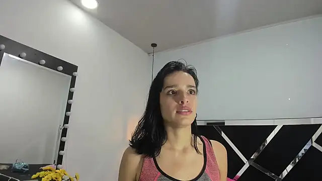 Snapshot of Annyrosee chatting on 03-17-25, 08:30 Annyrosee online show from 03-17-25, 08:30