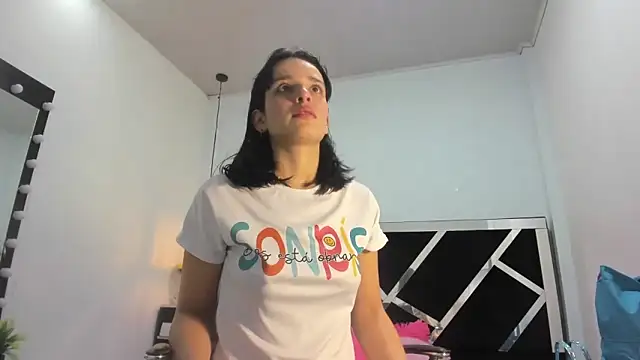 Snapshot of Annyrosee chatting on 03-22-25, 07:53 Annyrosee online show from 03-22-25, 07:53