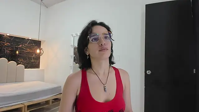 Snapshot of Annyrosee chatting on 09-10-25, 08:42 Annyrosee online show from 09-10-25, 08:42